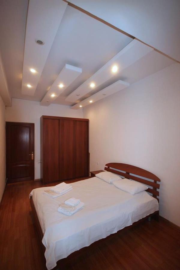 Freedom Apartments On Yekmalyan Str Yerevan Exterior photo