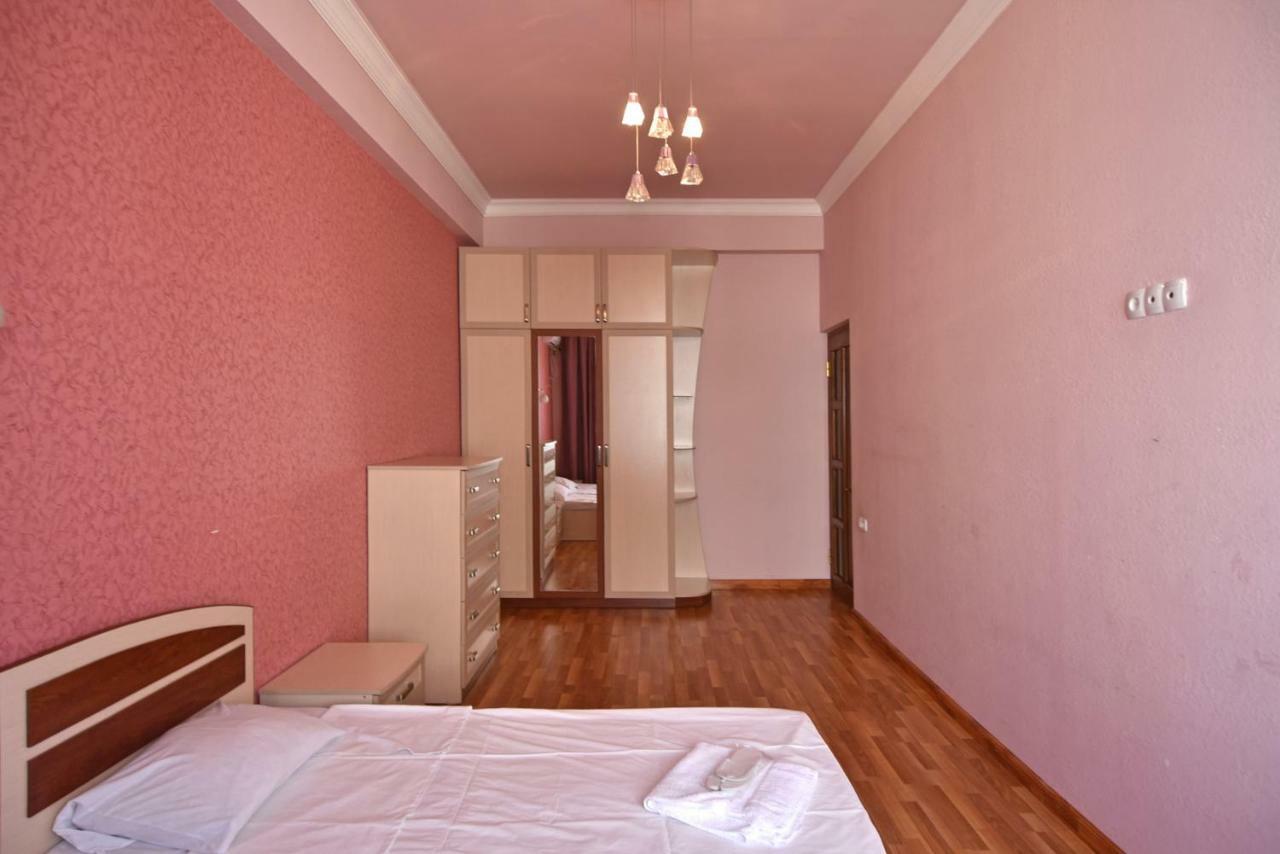 Freedom Apartments On Yekmalyan Str Yerevan Exterior photo