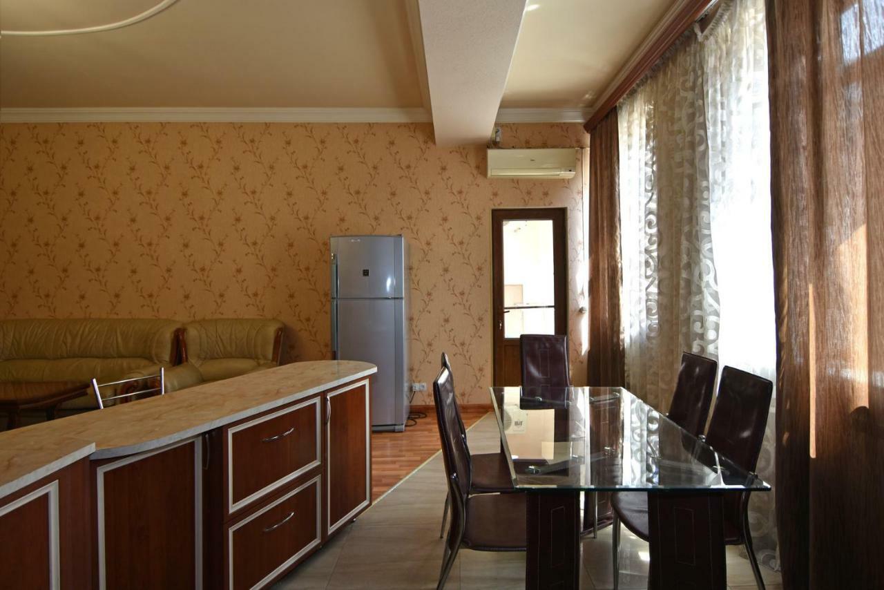 Freedom Apartments On Yekmalyan Str Yerevan Exterior photo